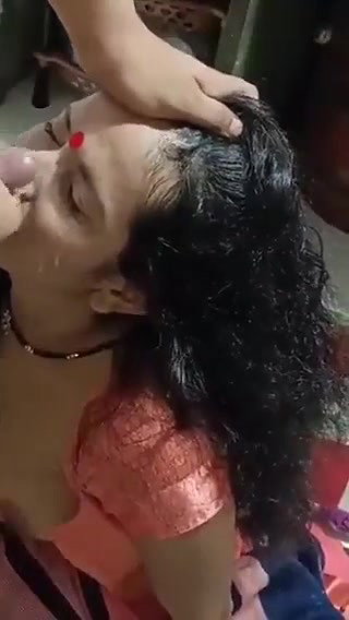 sexy maid ko kitchen me hi pela