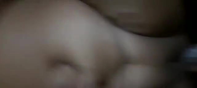 boudi ko condom lagakar pela