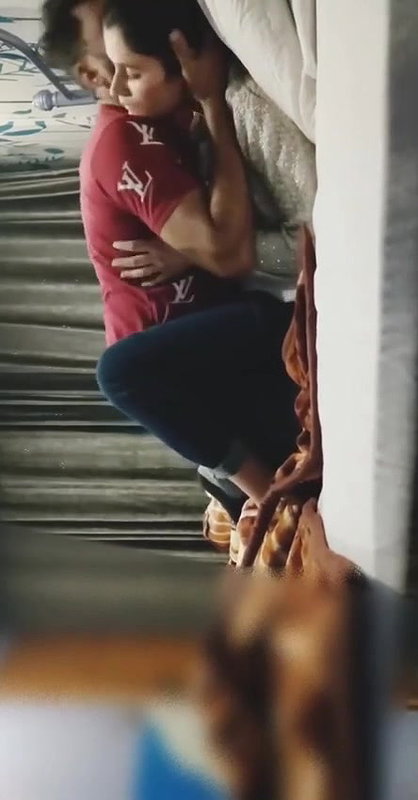 bhabhi ko Oyo me bulakar romance kiya