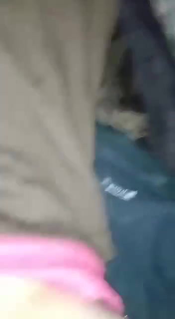 Girlfriend call pe baat kar rahi thi tabhi choda