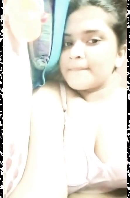 Desi Babe Showing Pussy n Ass in VC With BF