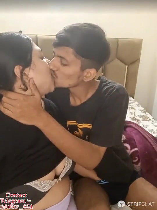 newly married chubby wife naked cam sex with husband