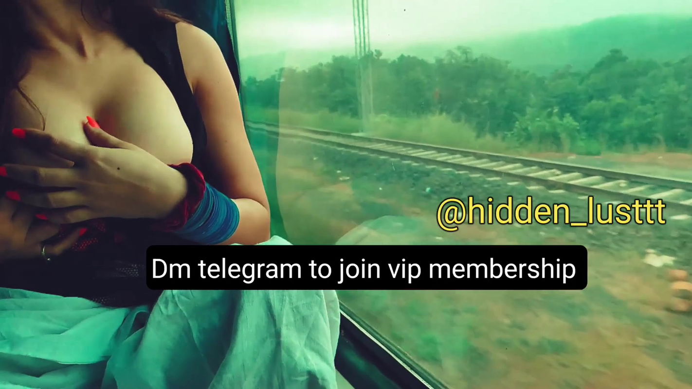 New Hiddenlust Smriti jain running train nude show