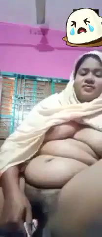 Bengali boudi hairy pussy masturbation with video call