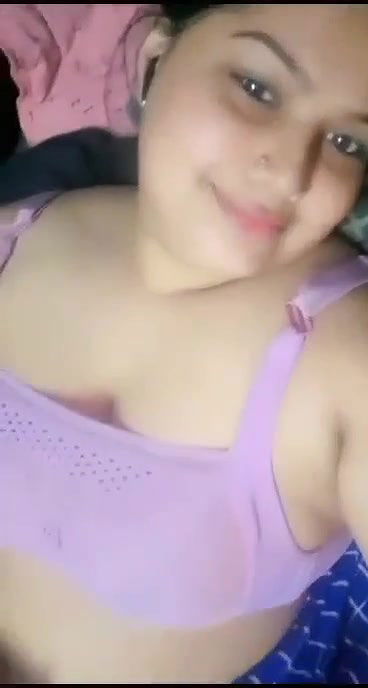 chubby village aunty showing muskmelon big boobs