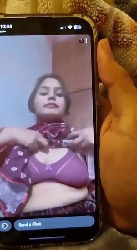desi girl private videos showing naked big boobs