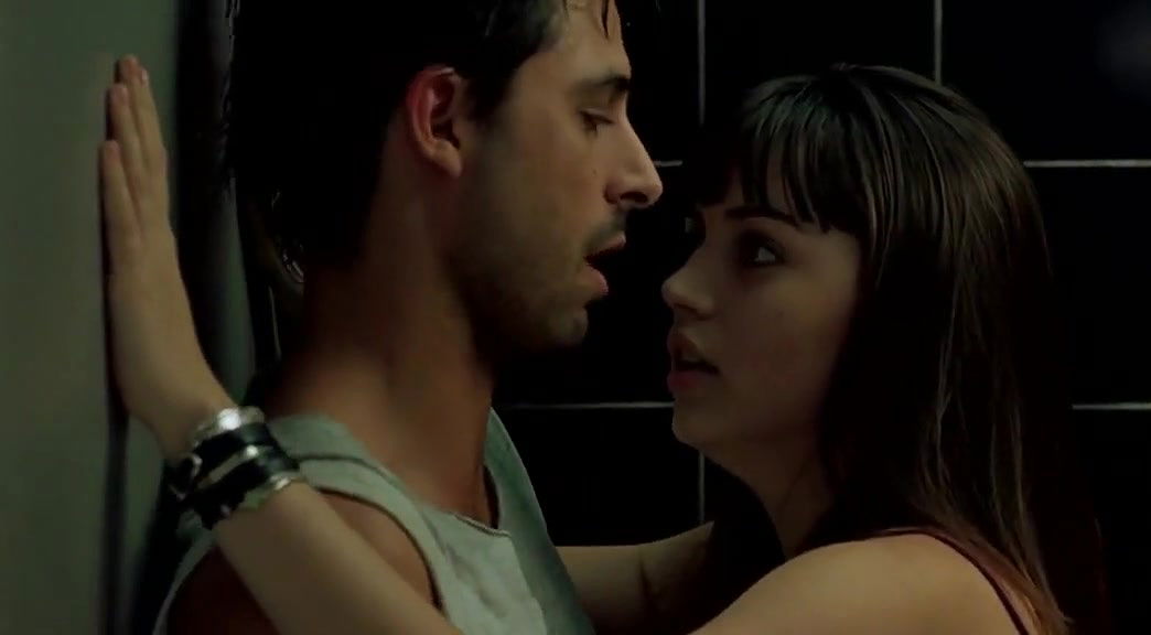 Ana de Armas Bathroom Scene