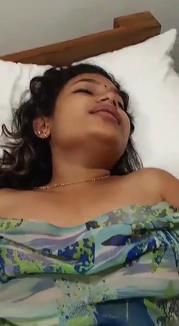 Young Mallu Hot Girl enojying