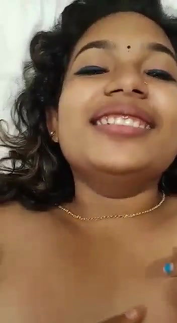 Young Mallu Hot Girl enojying
