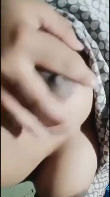 Horny Babe Showing And Fingering