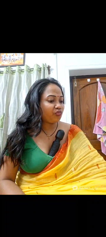 DreamGirl Youtuber live cam removing saree and blouse