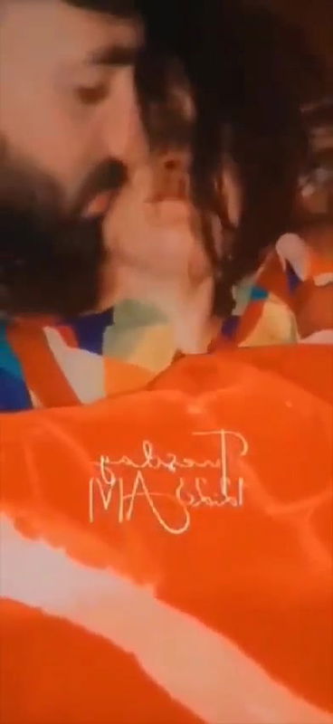 MP4 20251014 180127VLOG