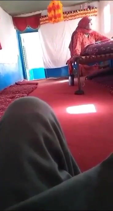 chubby granny shaved pussy showing with huge boobs