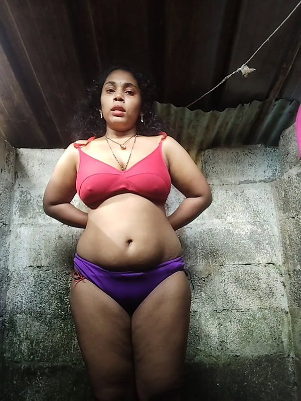 thick boobs Bengali girl nude in bathroom viral MMS