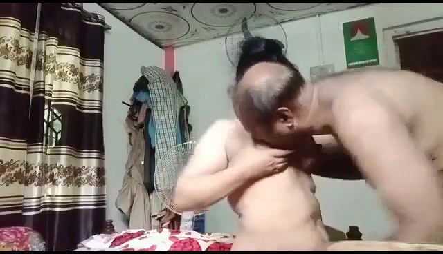 mature MILF sex affair pussy licking and fucking