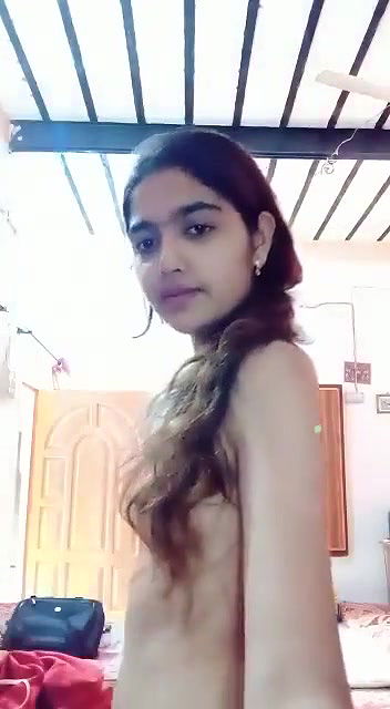 desi girl friend showing full body to bf
