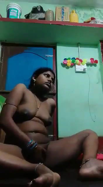 village lonely wife pussy fingering with horny face