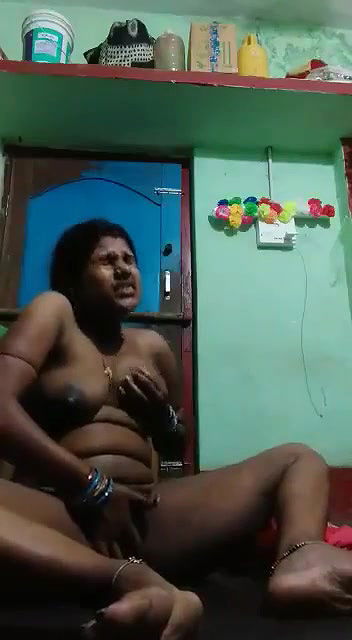 village lonely wife pussy fingering with horny face