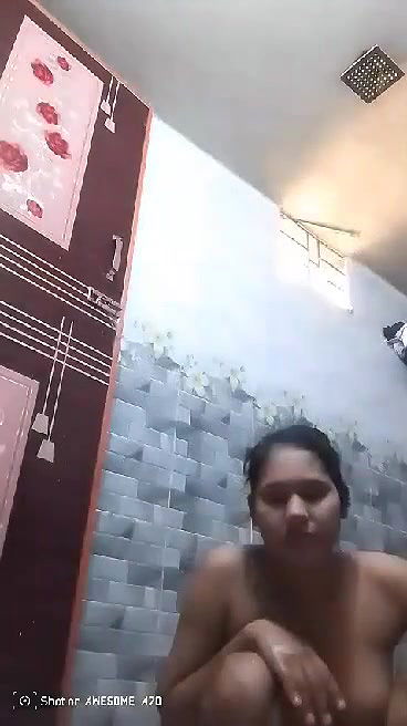 Malayalayi Muslim girlfriend nude bath viral video