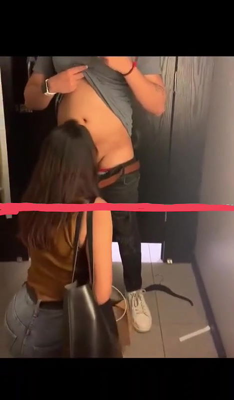 fucking gf inside changing room2