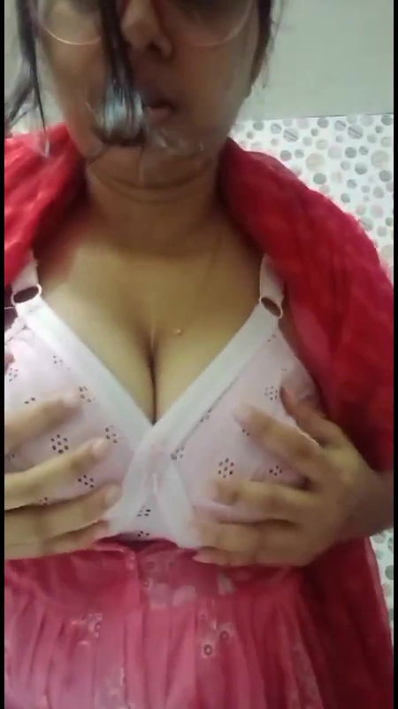 big tits Bengali sex horny girl topless viral clip
