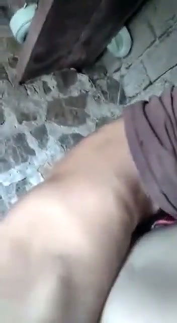 chachi ko pataya aur tang utha kar pela