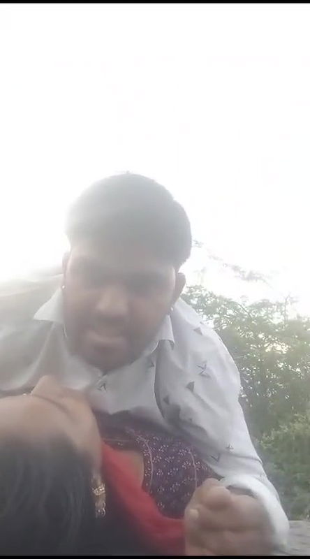 bhabi ko Subha subah kheto me choda