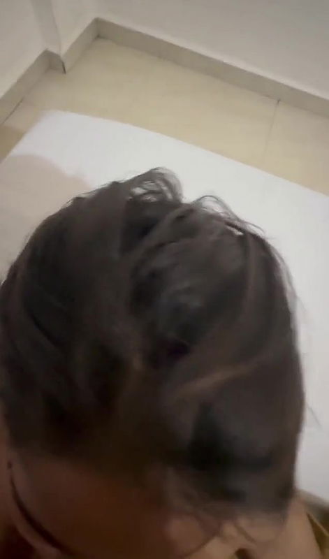 girlfriend ko hotel me bulakar chusaya phir ghapaghap