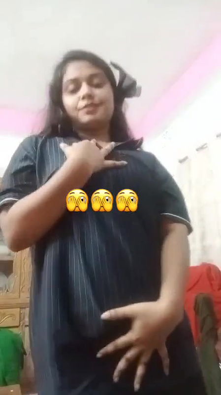 Bengali girl striptease dancing and nude pussy rubbing