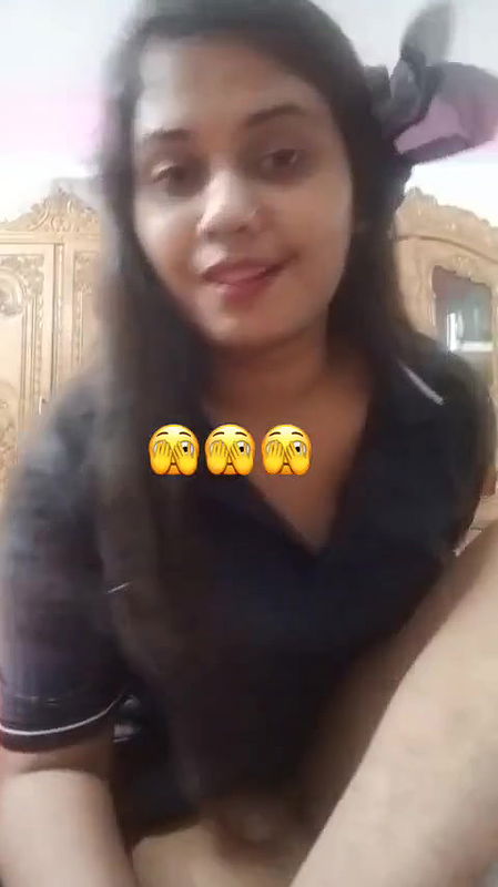Bengali girl striptease dancing and nude pussy rubbing