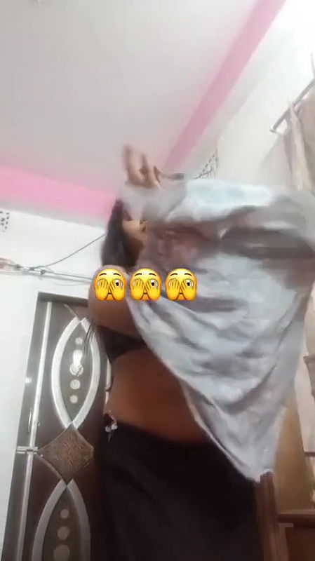 Bengali girl striptease dancing and nude pussy rubbing