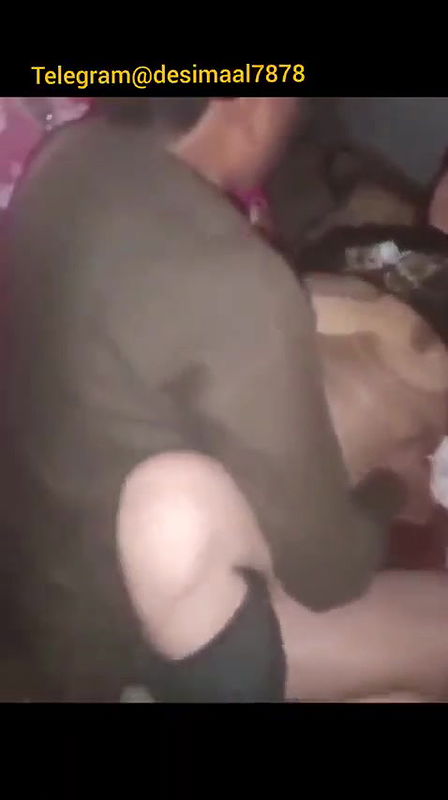 Viral kashmiri girl fucking threesome video