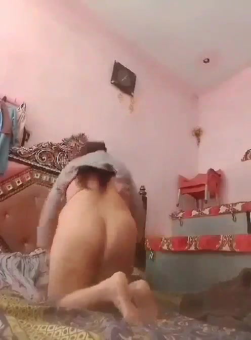 bhabhi in black bra shows pussy and ass nude pics