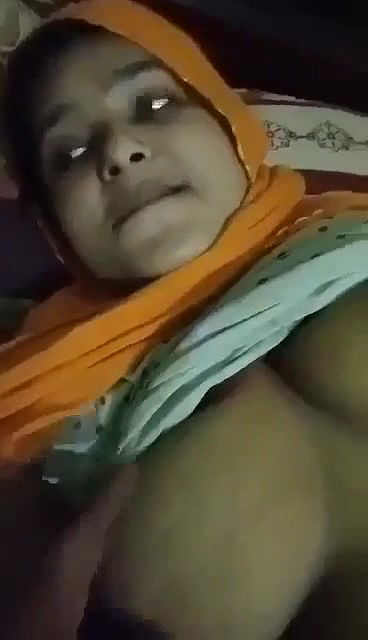 Dehati big boobs slut exposing viral nude video
