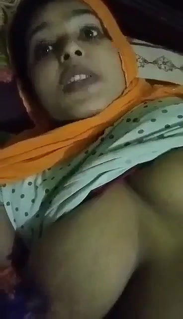 Dehati big boobs slut exposing viral nude video