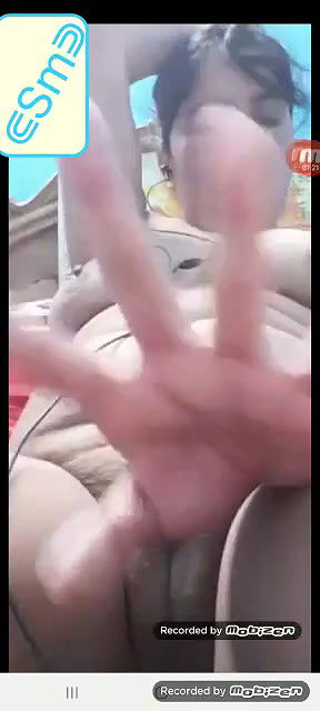 chubby Bengali bhabhi fingering nude on video call