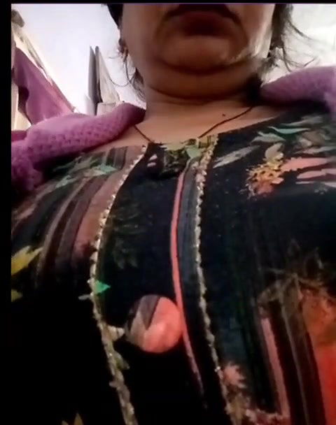 mature aunty striptease huge ass show desi