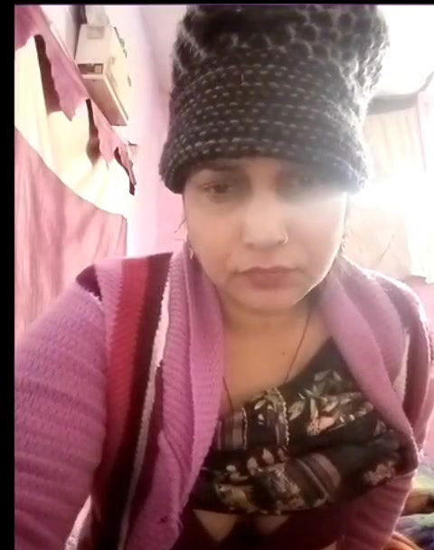 mature aunty striptease huge ass show desi