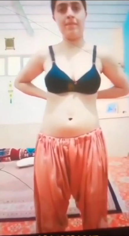 friend wife nude pics and viral videos shared