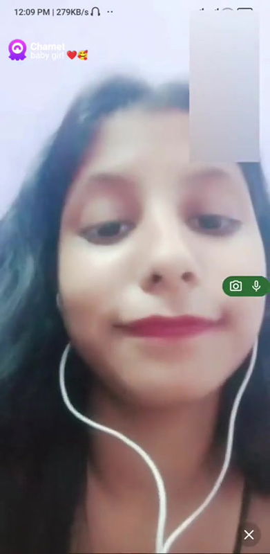 cute Chamet girl live nude big boobs showing