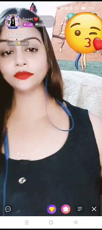 Tango MILF sweet poison big boobs showing with face