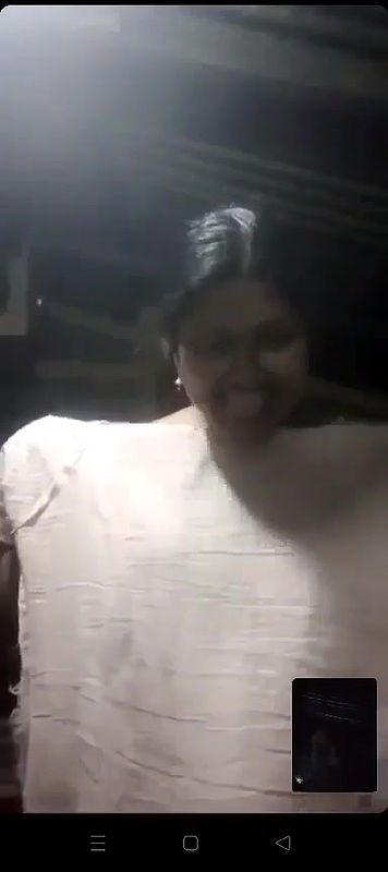 shy village bhabhi sex pussy exposing viral MMS