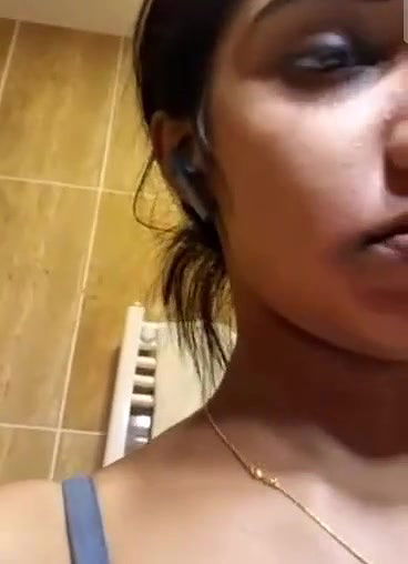 mallu hot selfie girlfriend viral nude MMS