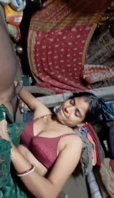 Desi blowjob village wife in bra riding dick