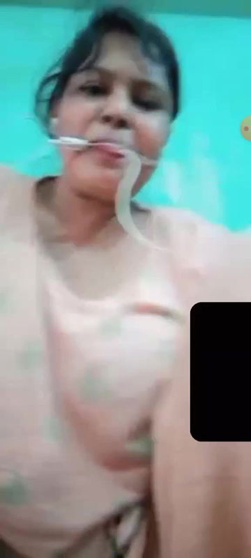 horny MILF aunty sex chat nude video call recorded