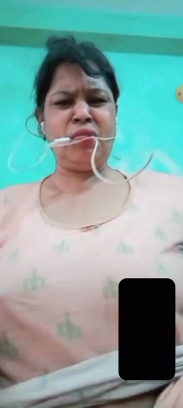 horny MILF aunty sex chat nude video call recorded