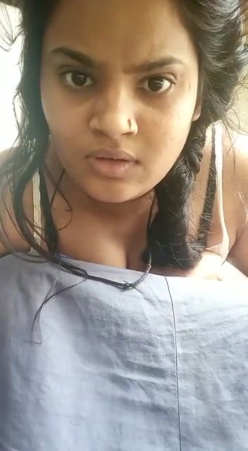Desi girl exposing and show her nude