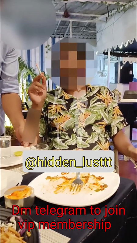 New Smriti jain Dare viral oldman girl waiter dare