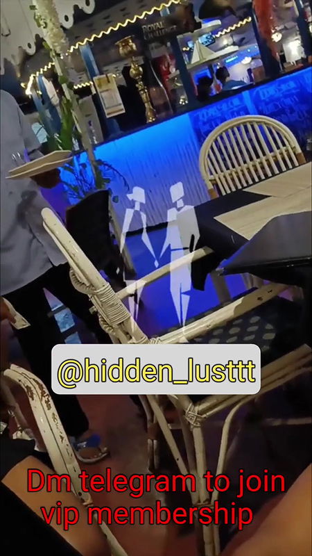 New Smriti jain Dare viral oldman girl waiter dare