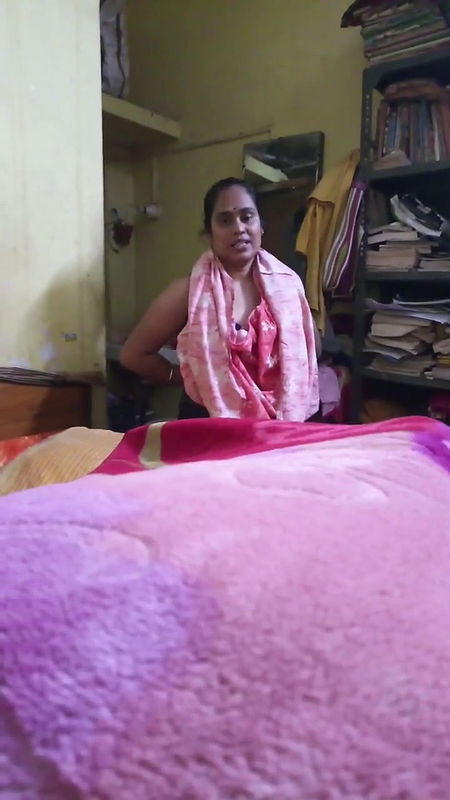 Indian wife dress change in hidden sex cam